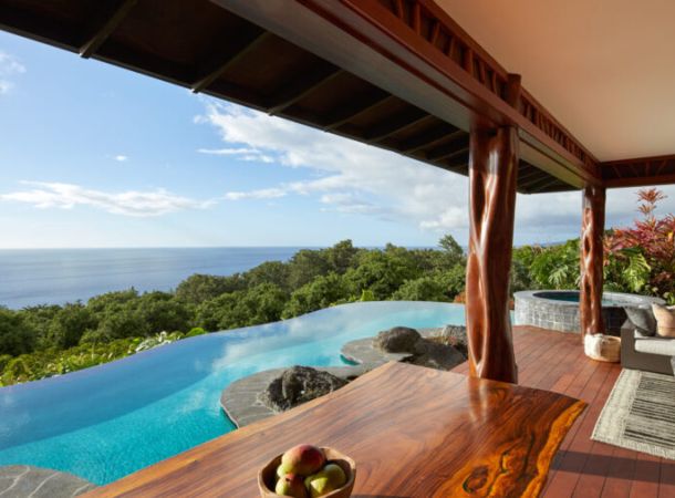 wp-content/uploads/Vacation-Rentals-vs.-Hotels-Which-Is-Right-for-Your-Kailua-Kona-Vacation.jpg